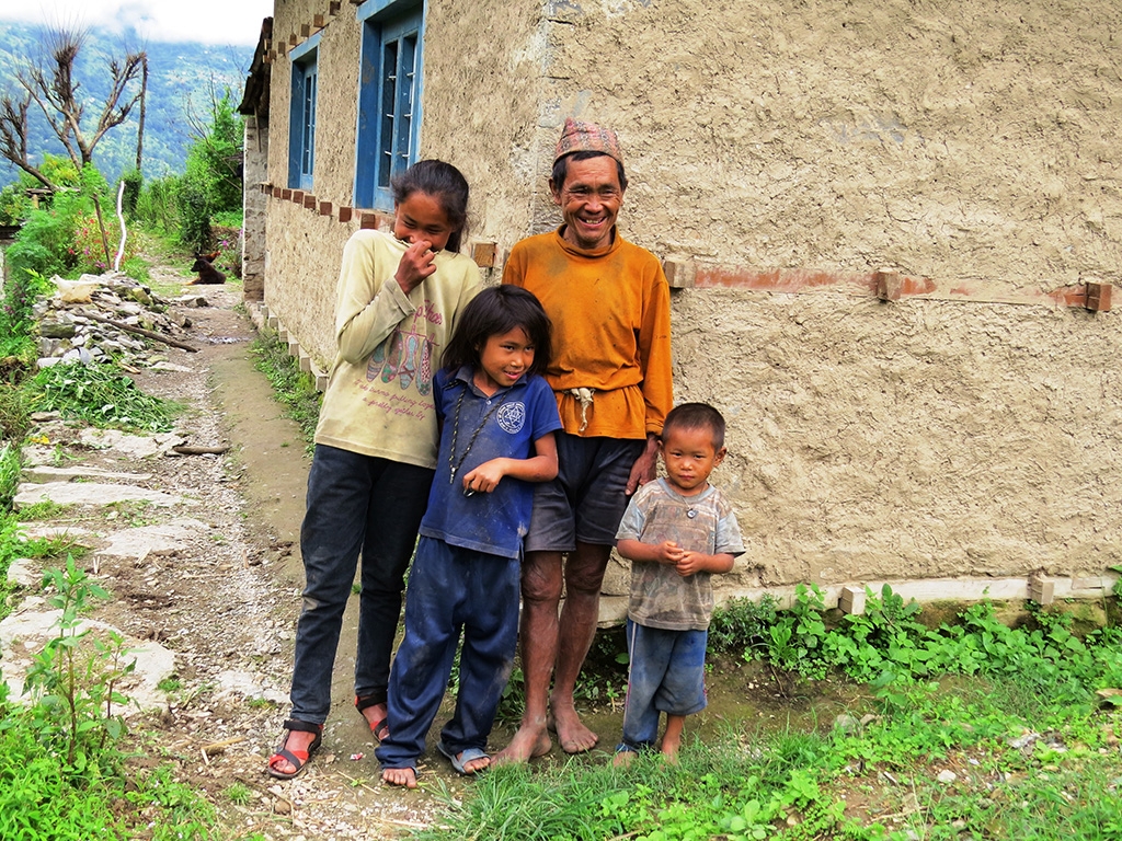 La famille de Jange MAGAR.