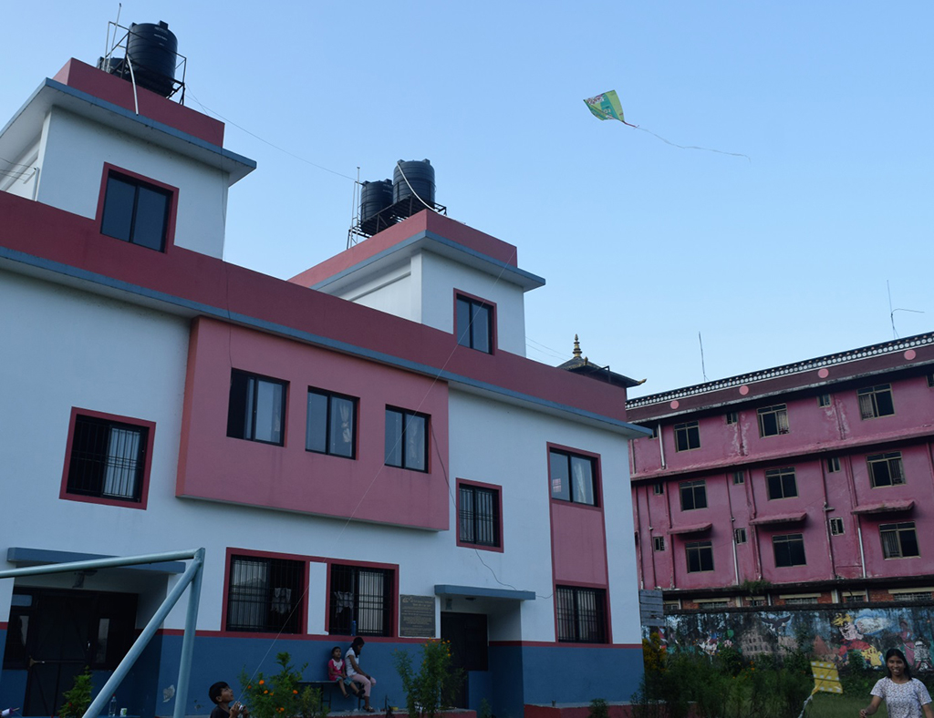 Un toit sous l'Himalaya, la maison 